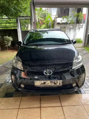 Toyota Prius 2013 Car (Used)
