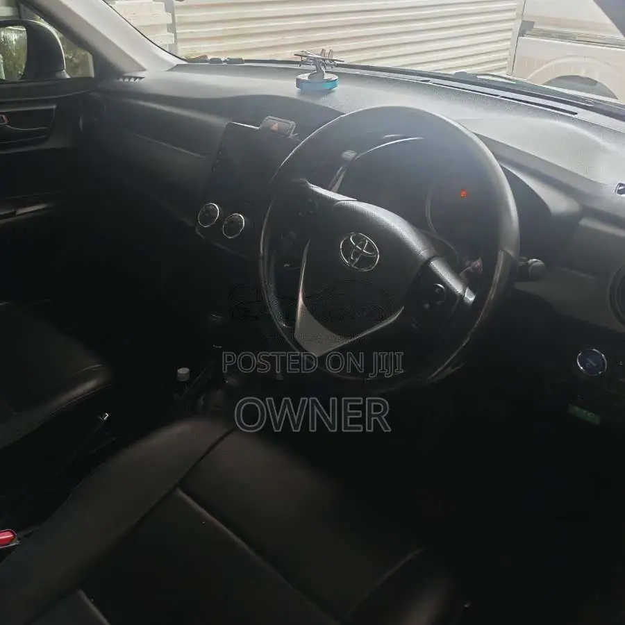 Toyota Axio 2016 Car (Used)