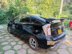 Toyota Prius 2013 Car (Used)