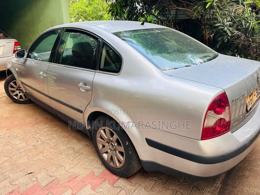Volkswagen Passat 2002 Car (Used)