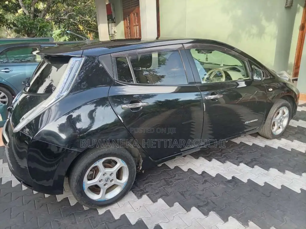Nissan Leaf 2012 Car (Used)