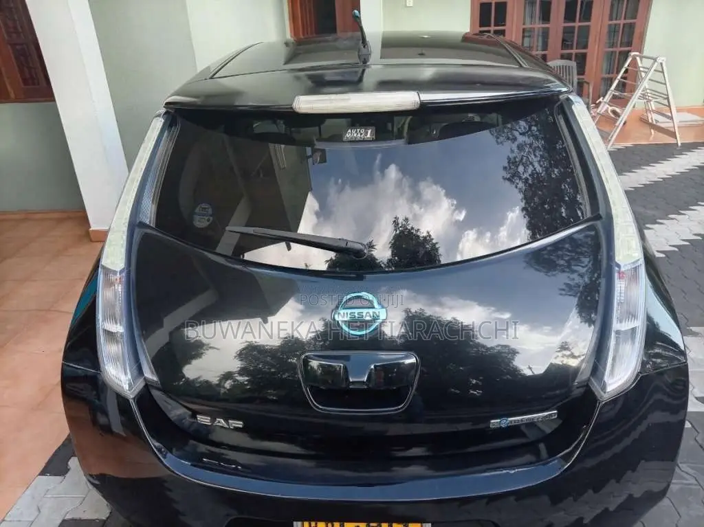Nissan Leaf 2012 Car (Used)