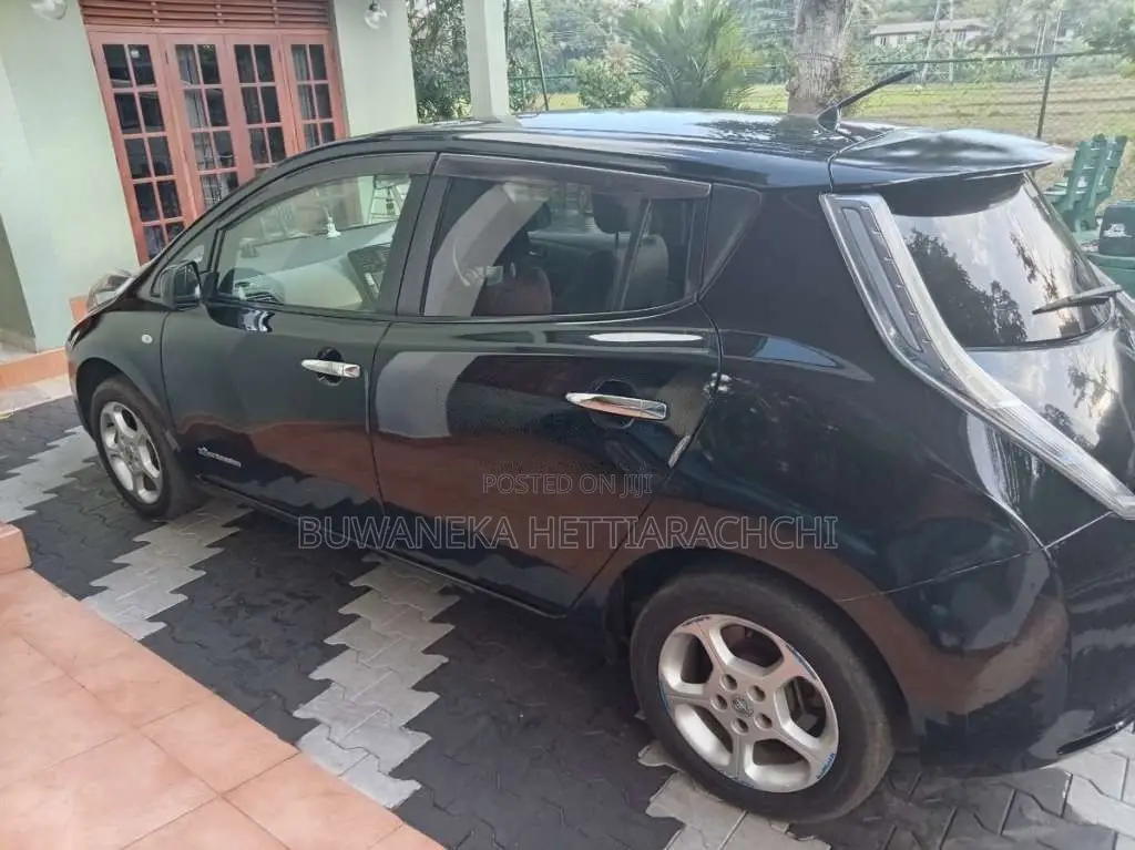 Nissan Leaf 2012 Car (Used)