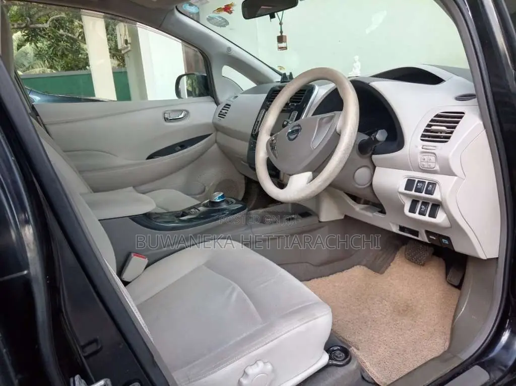 Nissan Leaf 2012 Car (Used)