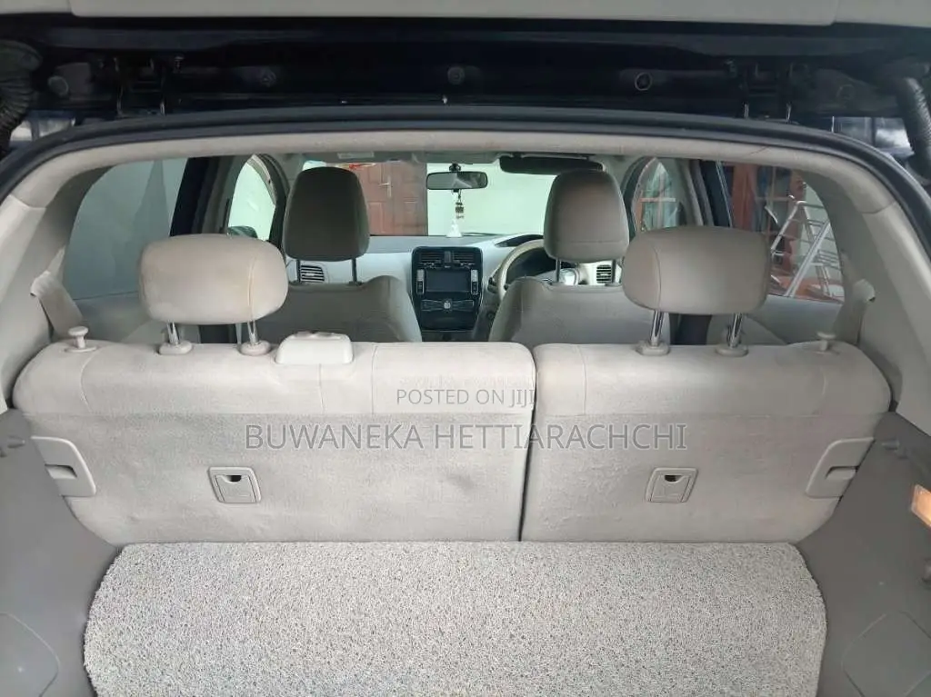 Nissan Leaf 2012 Car (Used)