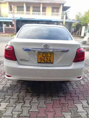 Toyota Axio 2017 Car (Used)