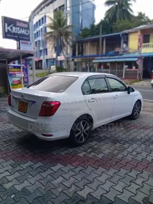 Toyota Axio 2017 Car (Used)