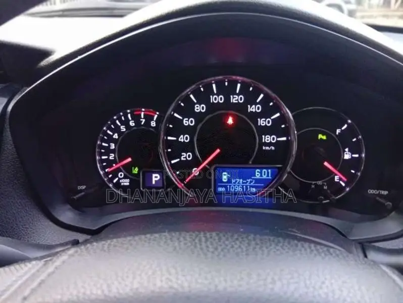 Toyota Axio 2017 Car (Used)
