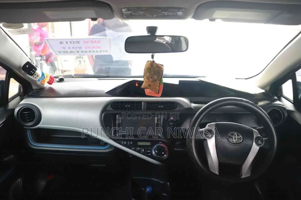 Toyota Aqua 2014 Car (Used)