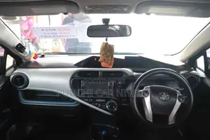 Toyota Aqua 2014 Car (Used)