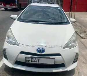 Toyota Aqua 2013 Car (Used)
