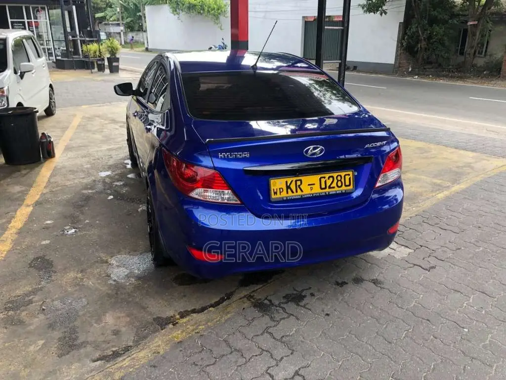 Hyundai Accent 2011 Car (Used)