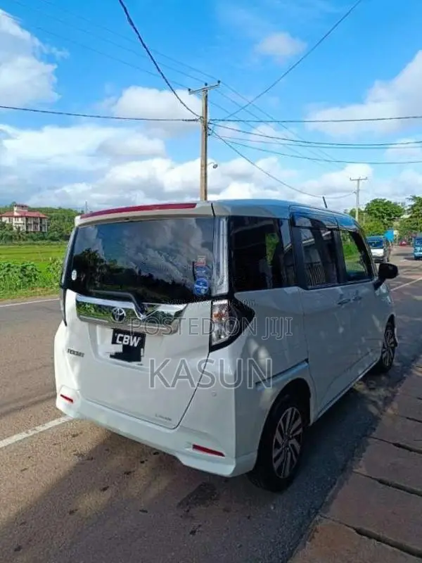 Toyota Roomy 2023 Car (Used)