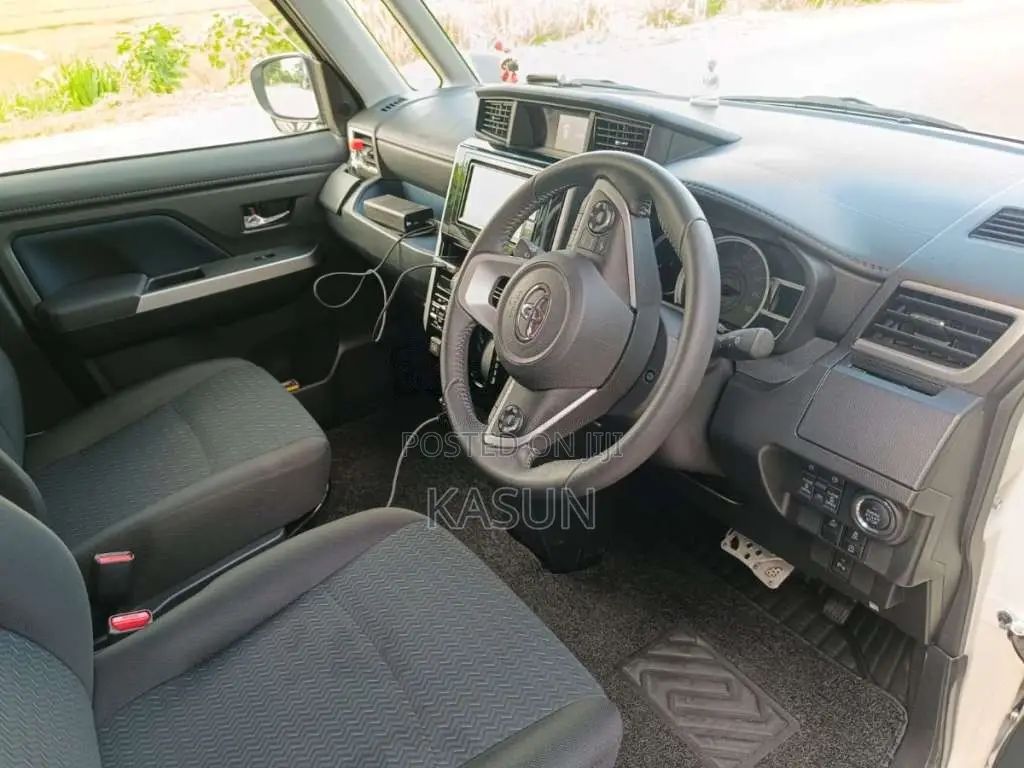 Toyota Roomy 2023 Car (Used)