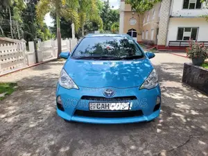 Toyota Aqua 2012 Car (Used)