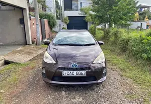 Toyota Aqua 2014 Car (Used)