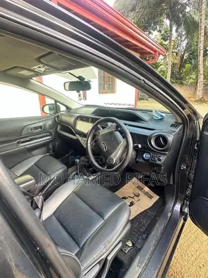 Toyota Aqua 2014 Car (Used)