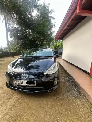 Toyota Aqua 2014 Car (Used)