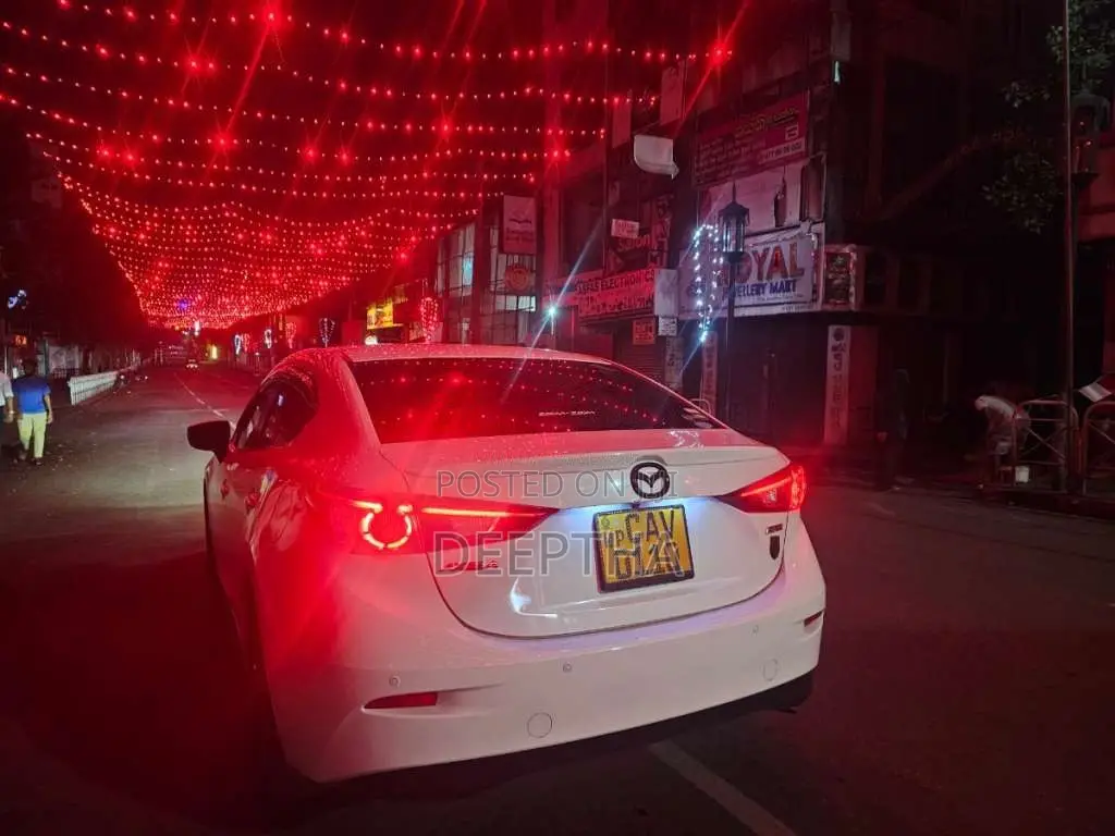 Mazda Axela 2017 Car (Used)