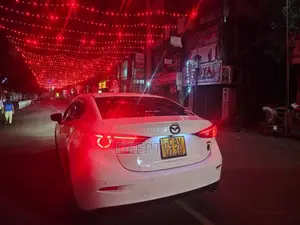 Mazda Axela 2017 Car (Used)