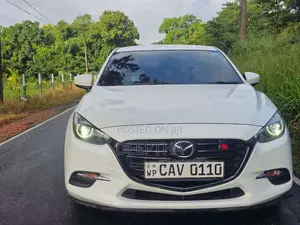 Mazda Axela 2017 Car (Used)