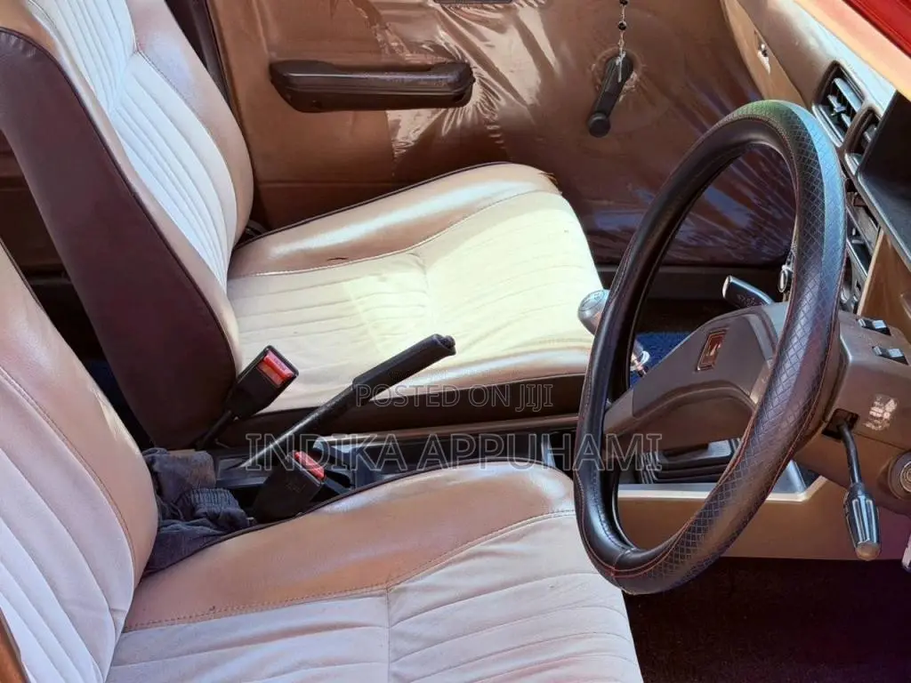 Mitsubishi Lancer Box 1980 Car (Used)