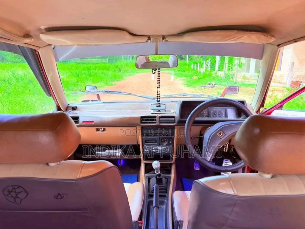 Mitsubishi Lancer Box 1980 Car (Used)