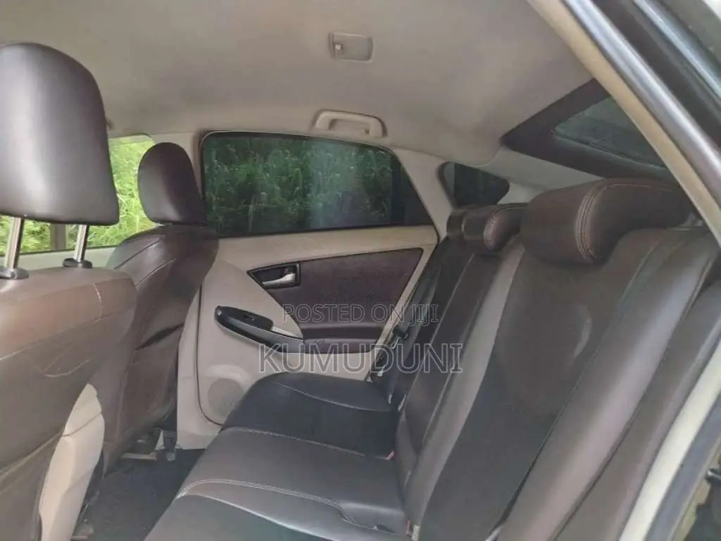 Toyota Prius 2013 Car (Used)