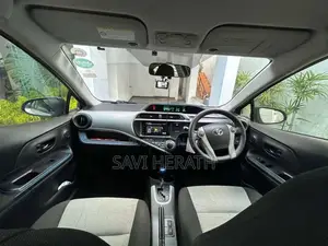 Toyota Aqua 2013 Car (Used)