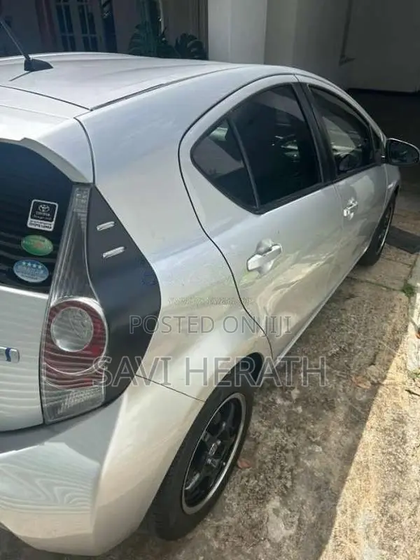 Toyota Aqua 2013 Car (Used)