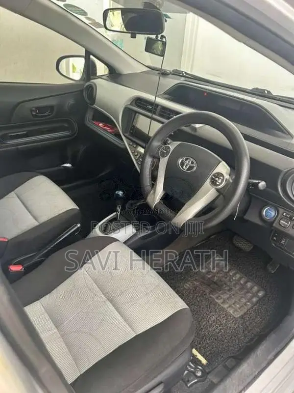 Toyota Aqua 2013 Car (Used)