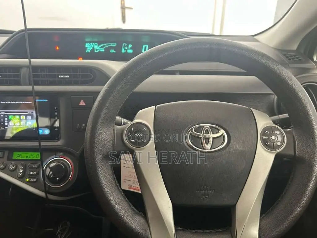 Toyota Aqua 2013 Car (Used)
