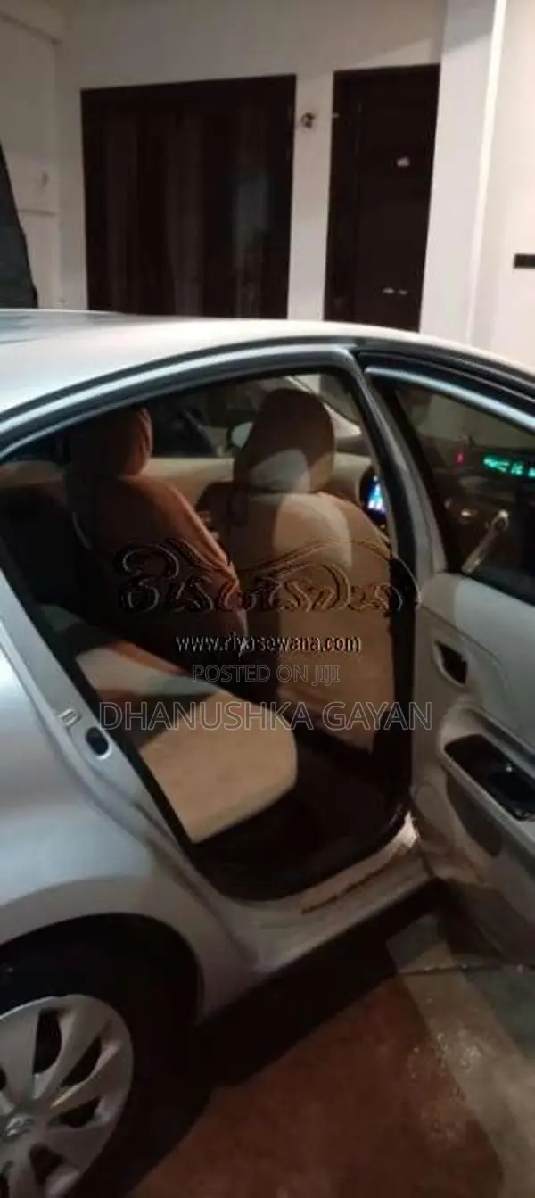 Toyota Aqua 2012 Car (Used)