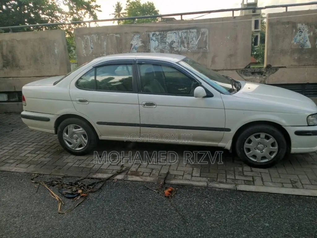 Nissan FB15 2000 Car (Used)