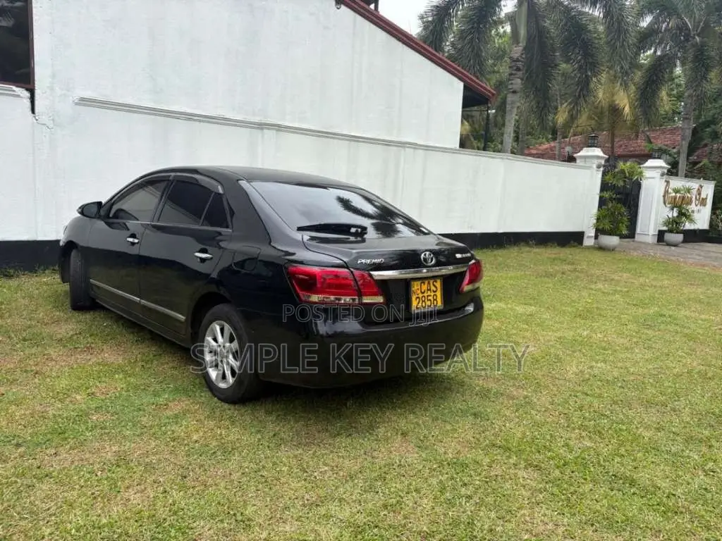 Toyota Premio G Grade 2016 Car (Used)