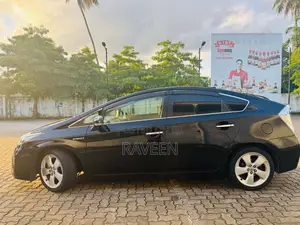 Toyota Prius 2013 Car (Used)
