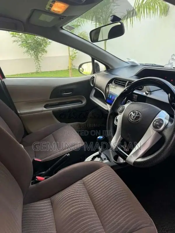 Toyota Aqua 2013 Car (Used)