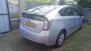 Toyota Prius 2013 Car (Used)