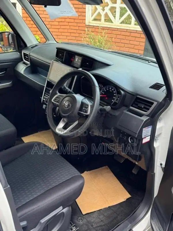 Toyota Roomy Custom GT Turbo 2024 Car Unregistered (Recondition)