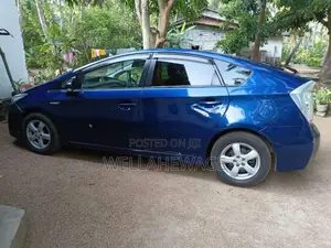 Toyota Prius 2013 Car (Used)