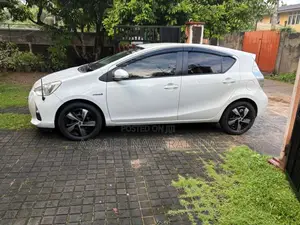 Toyota Aqua 2012 Car (Used)