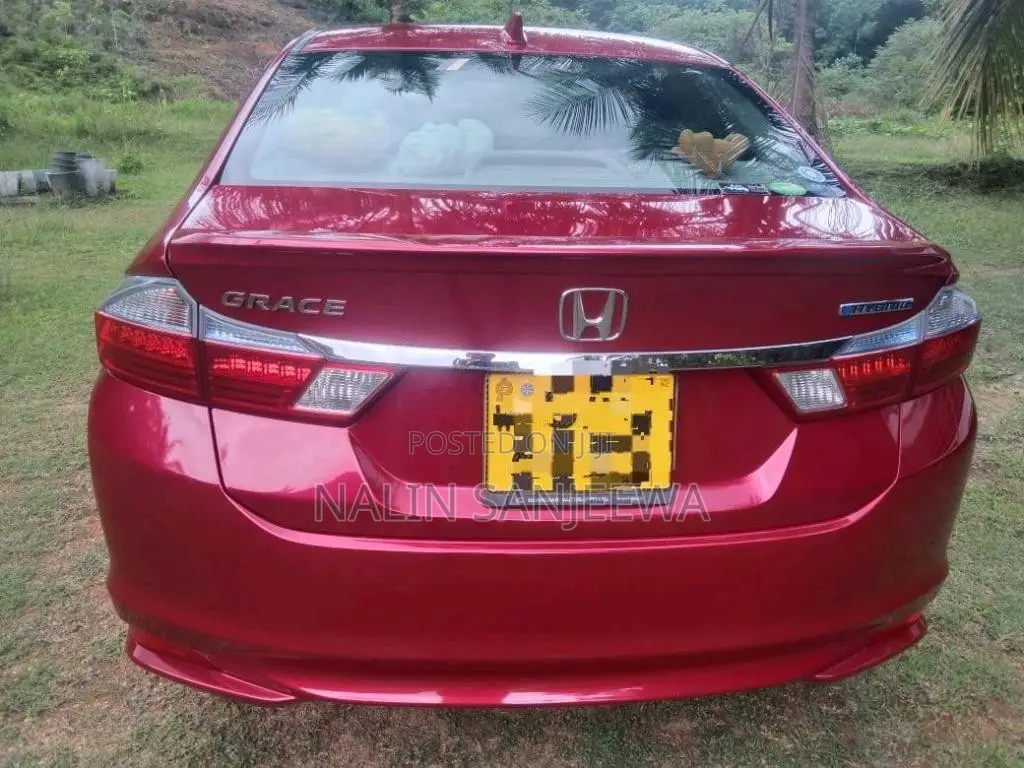 Honda Grace 2016 Car (Used)