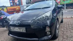 Toyota Aqua G Grade Limited 2012 Car (Used)