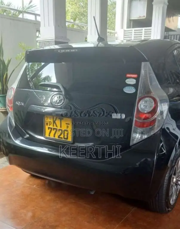 Toyota Aqua G Grade Limited 2012 Car (Used)