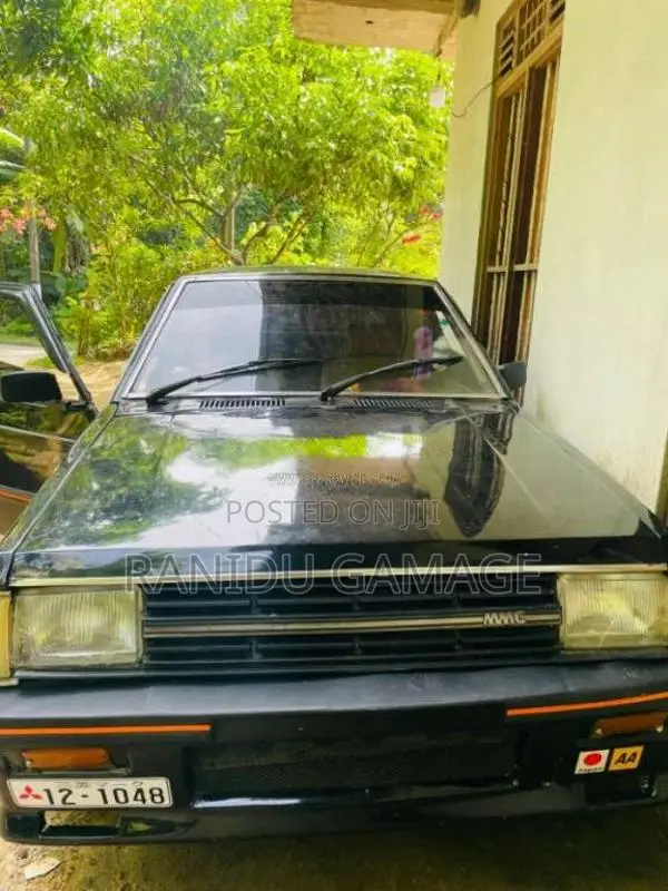 Mitsubishi Lancer Box 1900 Car (Used)