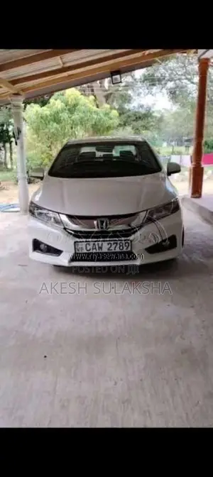 Honda Grace 2016 Car (Used)