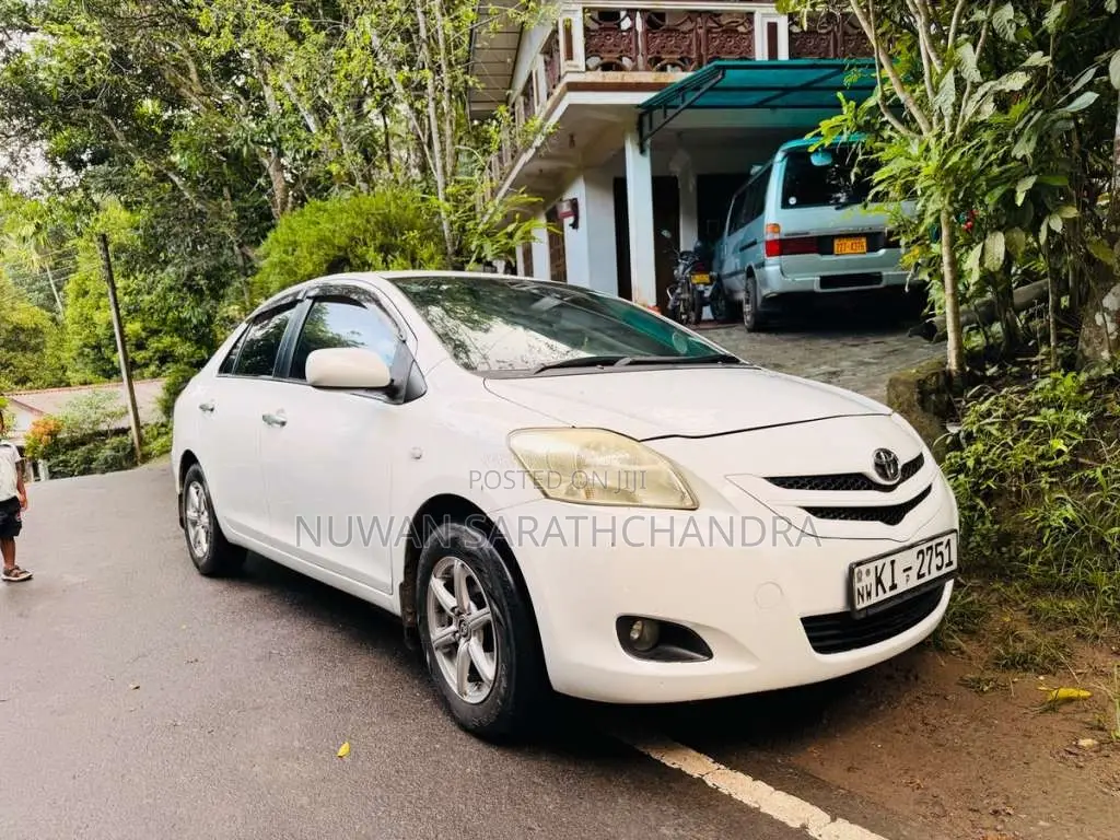 Toyota Belta 2007 Car (Used)