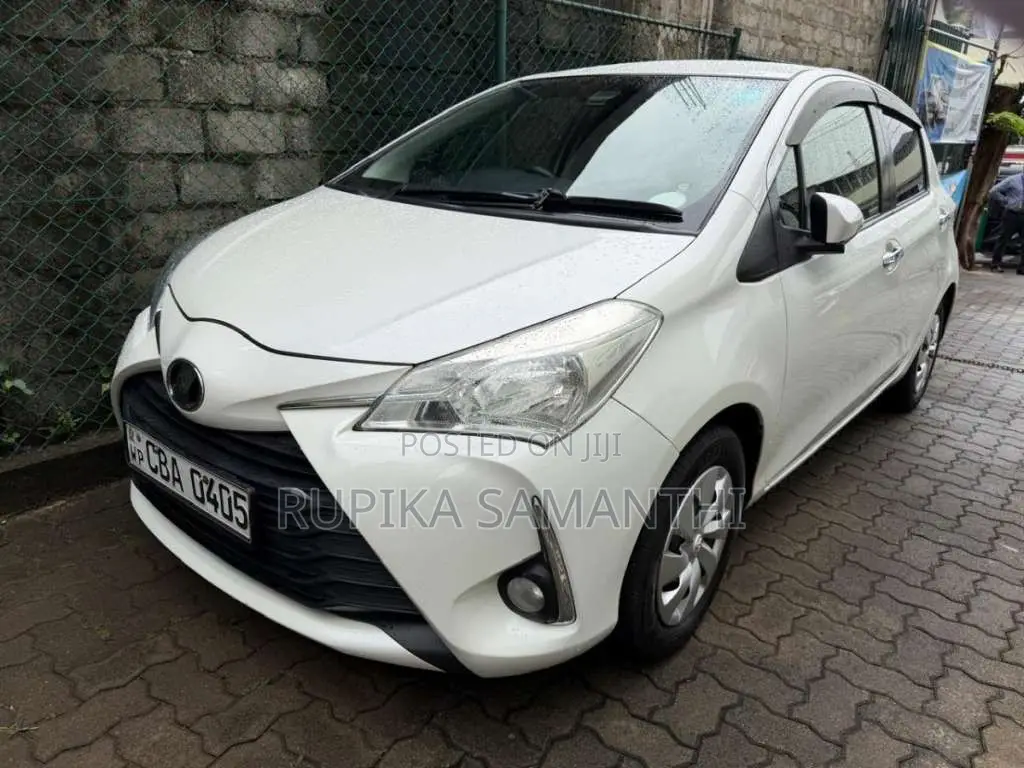 Toyota Vitz 2018 Car (Used)
