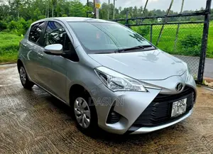 Toyota Vitz 2018 Car (Used)
