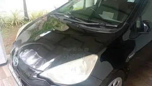 Toyota Aqua 2012 Car (Used)